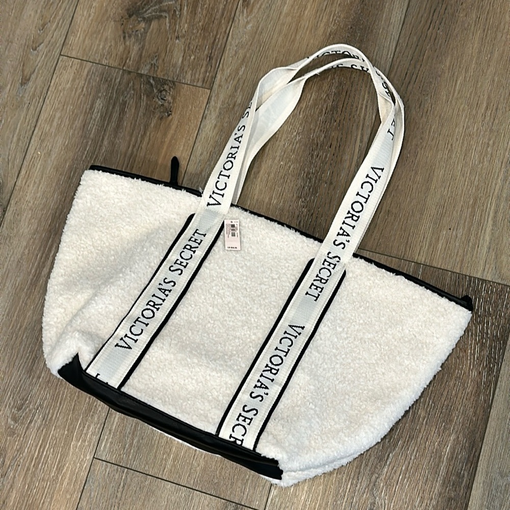 NWT Victorias Secret Sherpa Tote Bag!